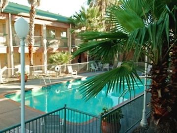 Econo Lodge Inn And Suites イーグル・パス エクステリア 写真